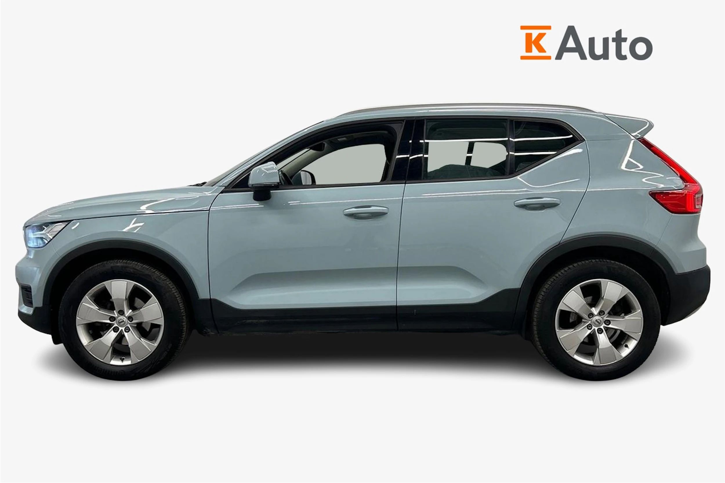 sininen Volvo XC40 2019 kuva 7.