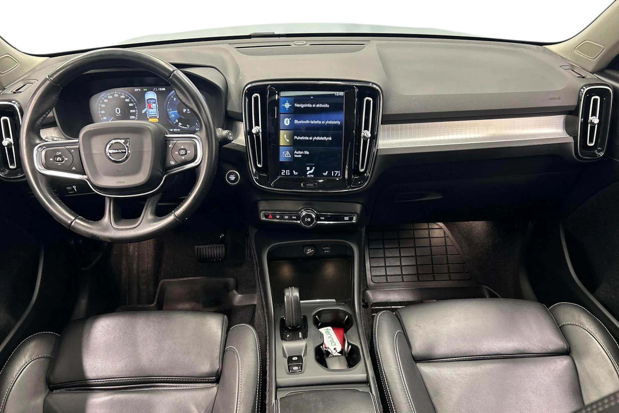 sininen Volvo XC40 2019 kuva 9.
