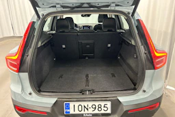 sininen Volvo XC40 2019 kuva 17.