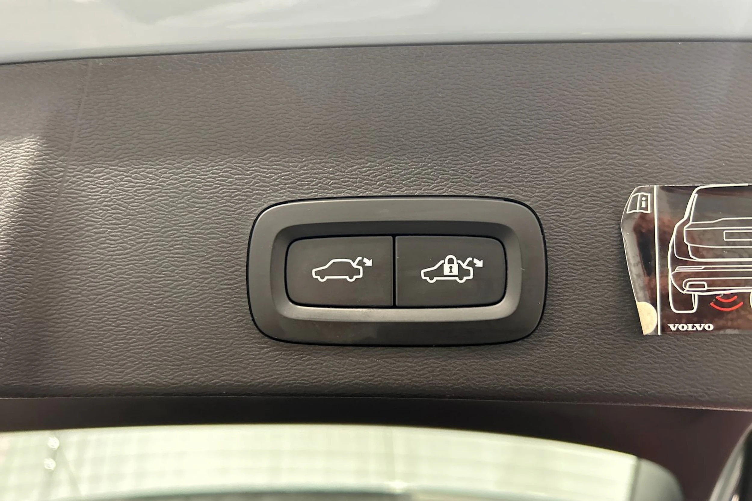 sininen Volvo XC40 2019 kuva 18.