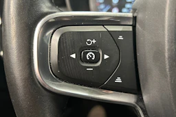sininen Volvo XC40 2019 kuva 25.