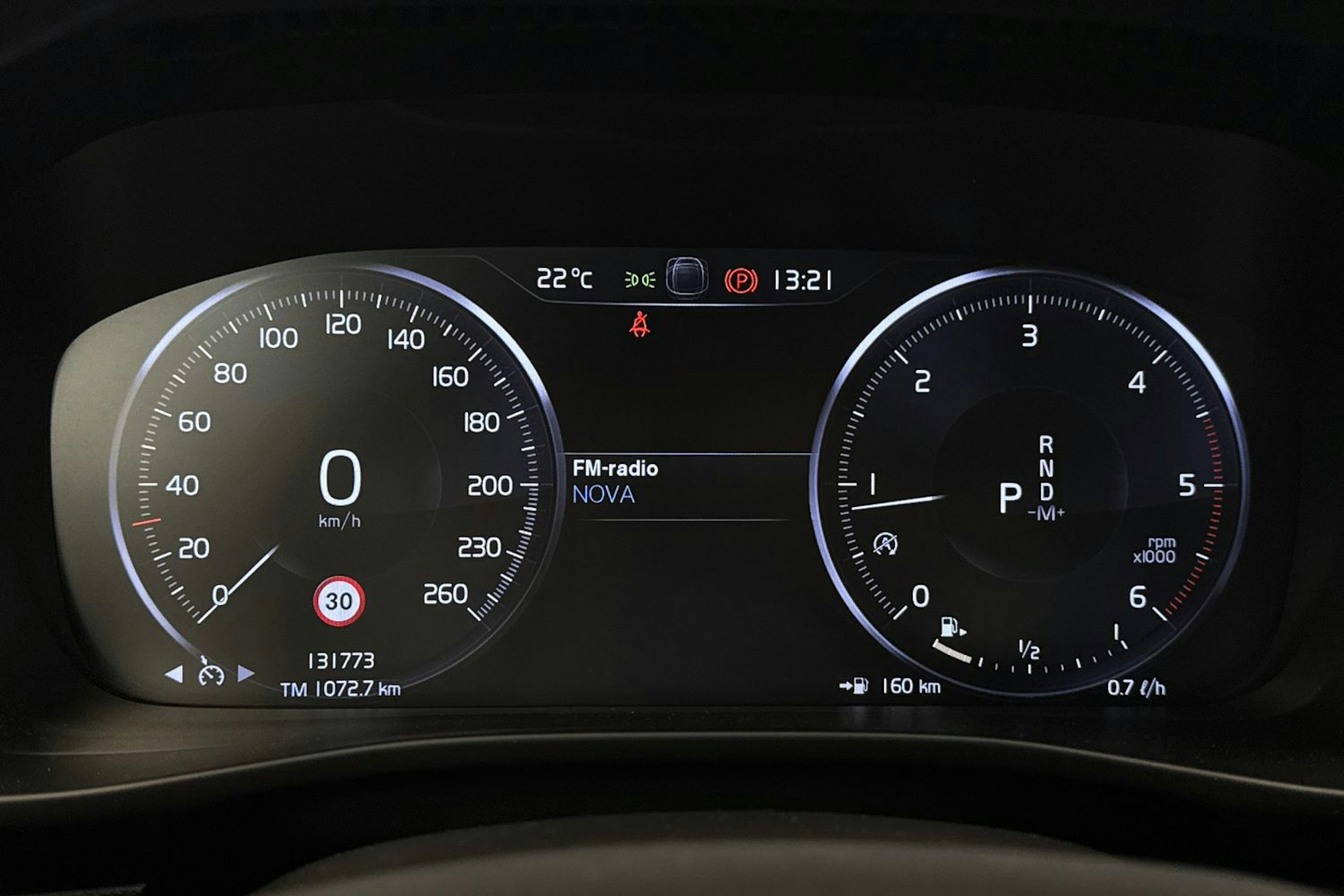 Harmaa Volvo XC40 2019 kuva 17.