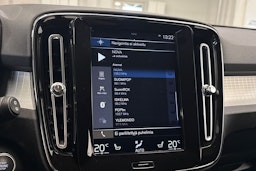 Harmaa Volvo XC40 2019 kuva 23.