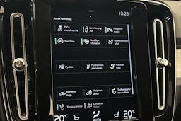Harmaa Volvo XC40 2019 kuva 26.