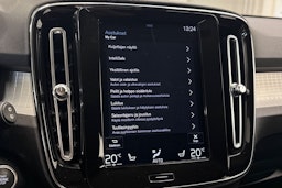 Harmaa Volvo XC40 2019 kuva 29.
