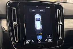 Harmaa Volvo XC40 2019 kuva 30.