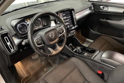 Harmaa Volvo XC40 2019 kuva 3.