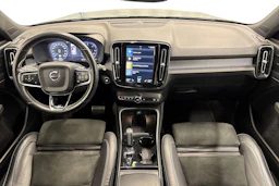 musta Volvo XC40 2019 kuva 7.