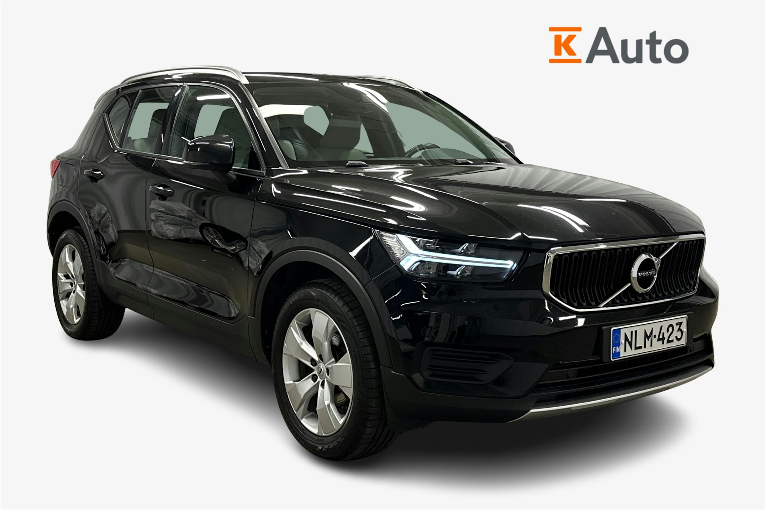 musta Volvo XC40 2019 kuva 1.