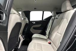 musta Volvo XC40 2019 kuva 10.