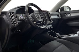 musta Volvo XC40 2019 kuva 7.