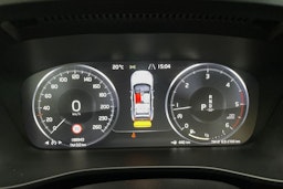 musta Volvo XC40 2019 kuva 14.