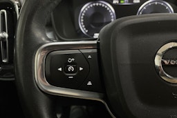 musta Volvo XC40 2019 kuva 15.