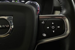 musta Volvo XC40 2019 kuva 16.