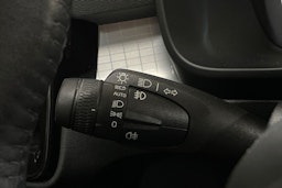 musta Volvo XC40 2019 kuva 17.
