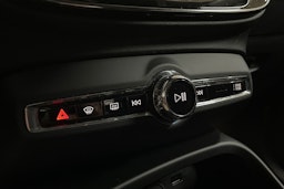 musta Volvo XC40 2019 kuva 27.