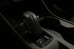 musta Volvo XC40 2019 kuva 28.