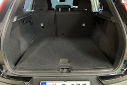 musta Volvo XC40 2019 kuva 32.