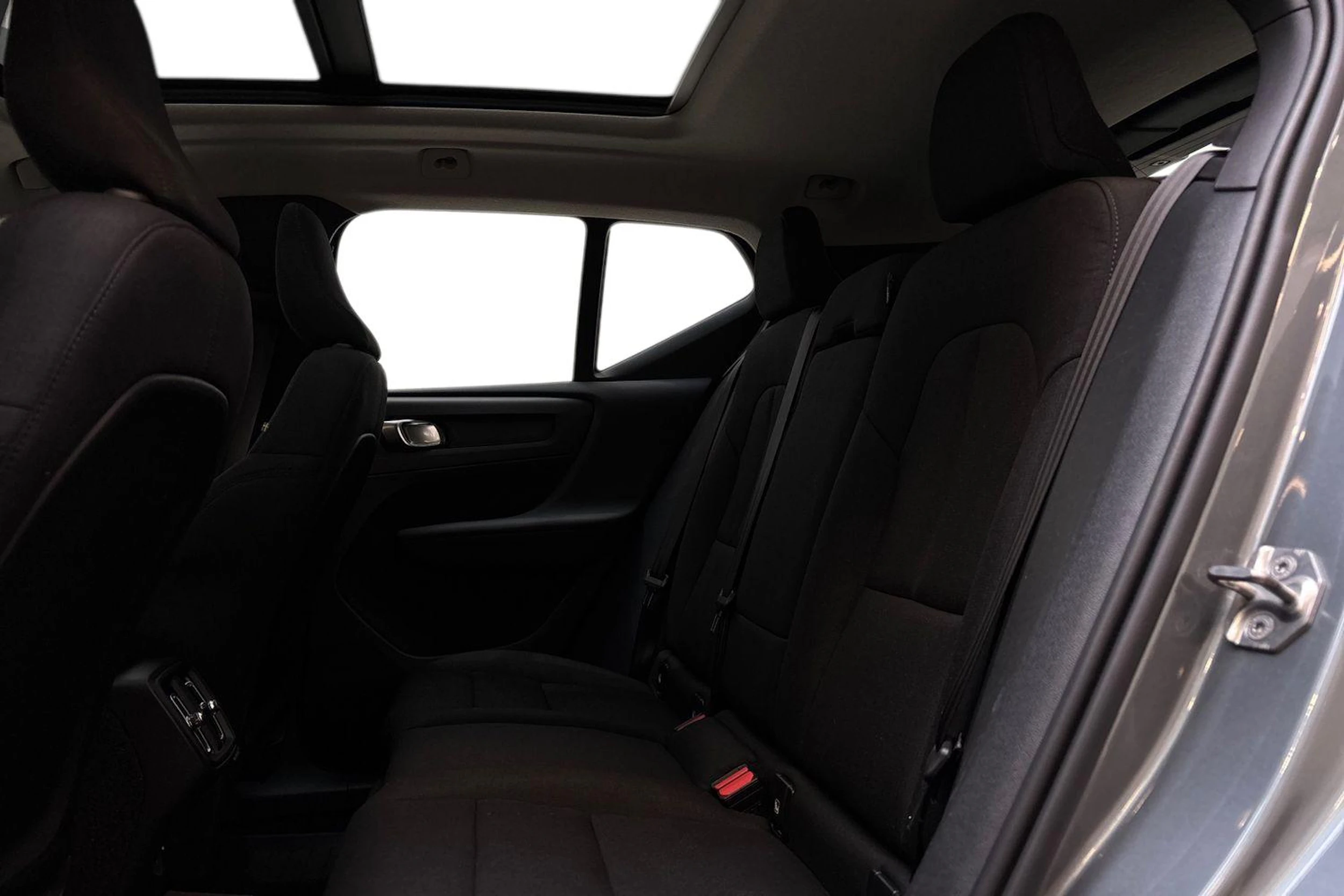 harmaa Volvo XC40 2019 kuva 8.