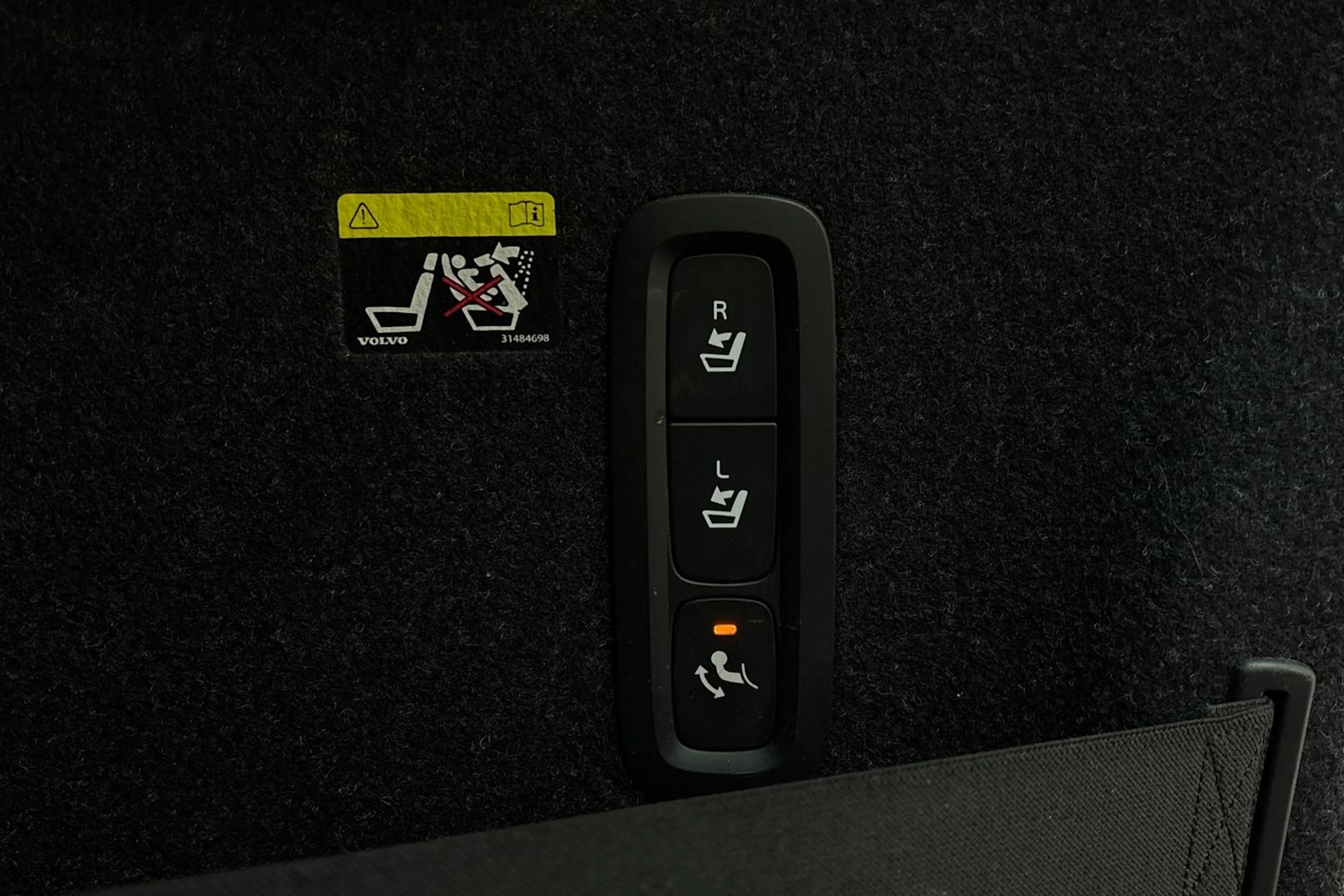 harmaa Volvo XC40 2019 kuva 13.