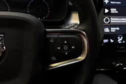 harmaa Volvo XC40 2019 kuva 17.