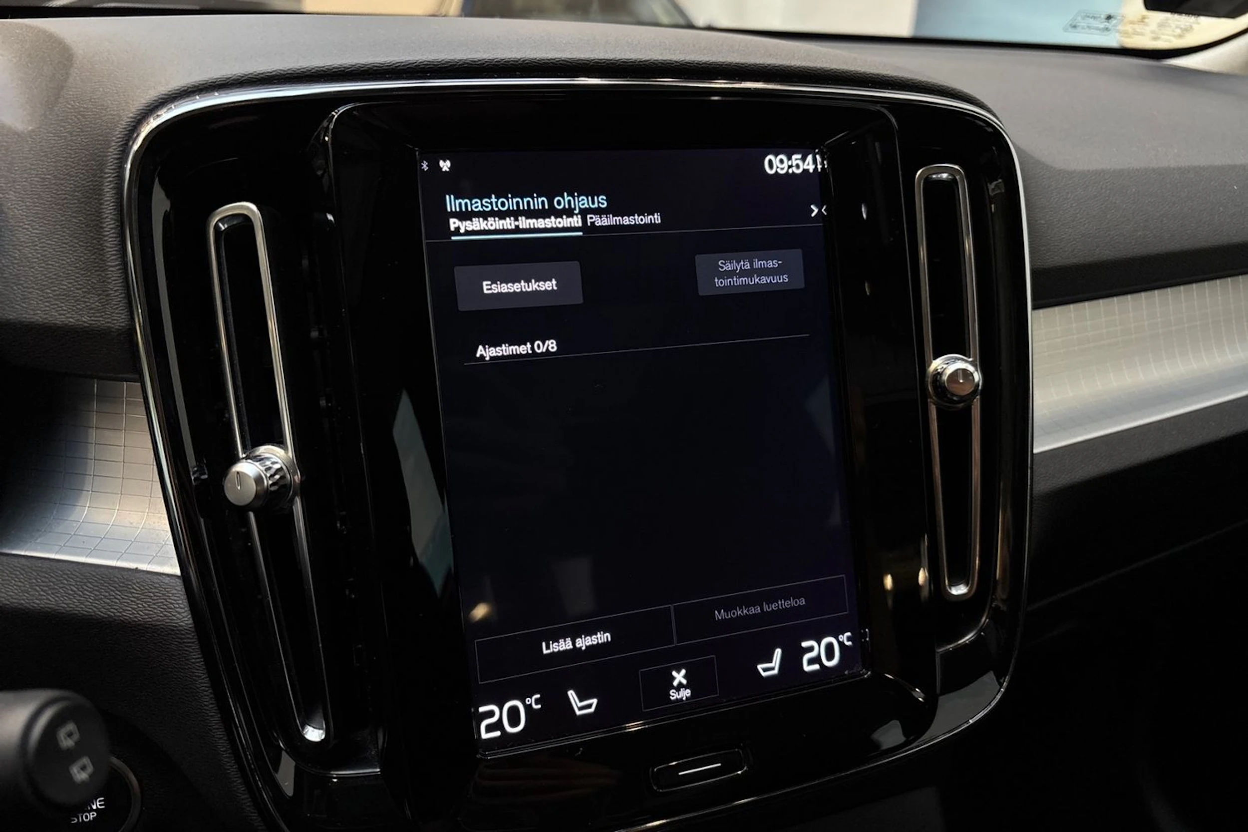harmaa Volvo XC40 2019 kuva 25.