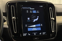 harmaa Volvo XC40 2019 kuva 24.