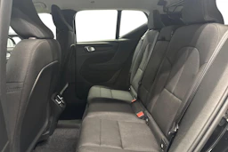 musta Volvo XC40 2019 kuva 8.