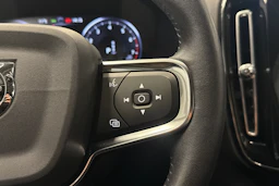 musta Volvo XC40 2019 kuva 14.