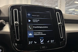 musta Volvo XC40 2019 kuva 15.