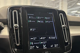 musta Volvo XC40 2019 kuva 17.