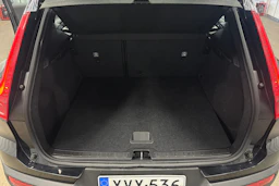 musta Volvo XC40 2019 kuva 20.