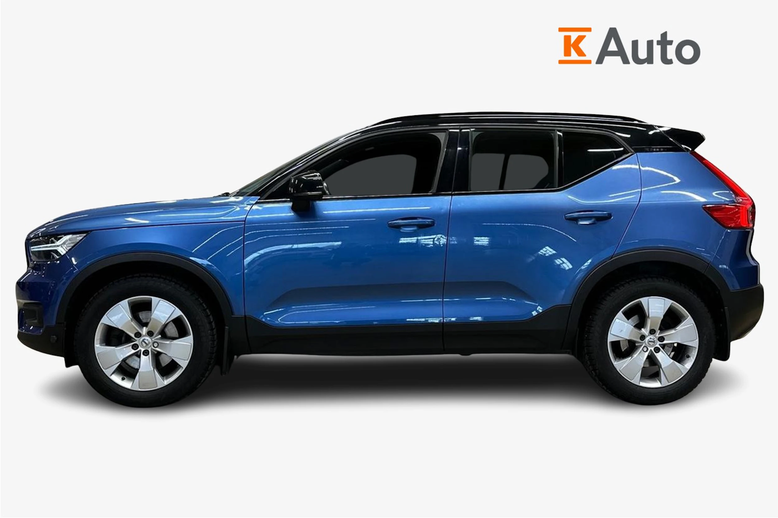 sininen Volvo XC40 2019 kuva 5.