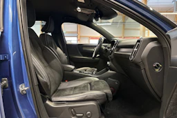 sininen Volvo XC40 2019 kuva 10.