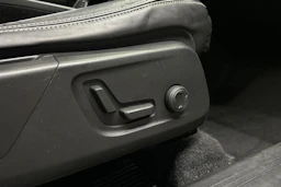 sininen Volvo XC40 2019 kuva 11.