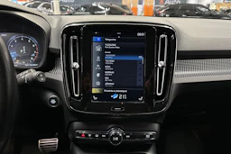 sininen Volvo XC40 2019 kuva 15.