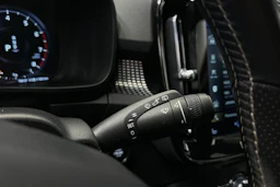 sininen Volvo XC40 2019 kuva 18.