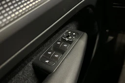 sininen Volvo XC40 2019 kuva 20.