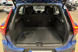 sininen Volvo XC40 2019 kuva 21.