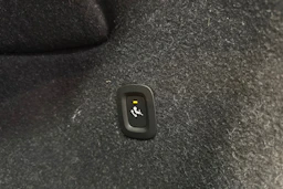 sininen Volvo XC40 2019 kuva 22.