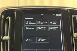Valkoinen Volvo XC40 2020 kuva 20.