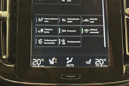 Valkoinen Volvo XC40 2020 kuva 21.