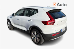 valkoinen Volvo XC40 2020 kuva 2.