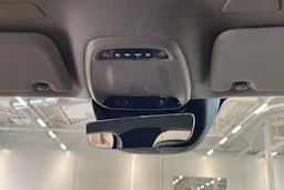 valkoinen Volvo XC40 2020 kuva 18.
