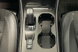 valkoinen Volvo XC40 2020 kuva 25.
