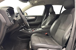 musta Volvo XC40 2020 kuva 3.