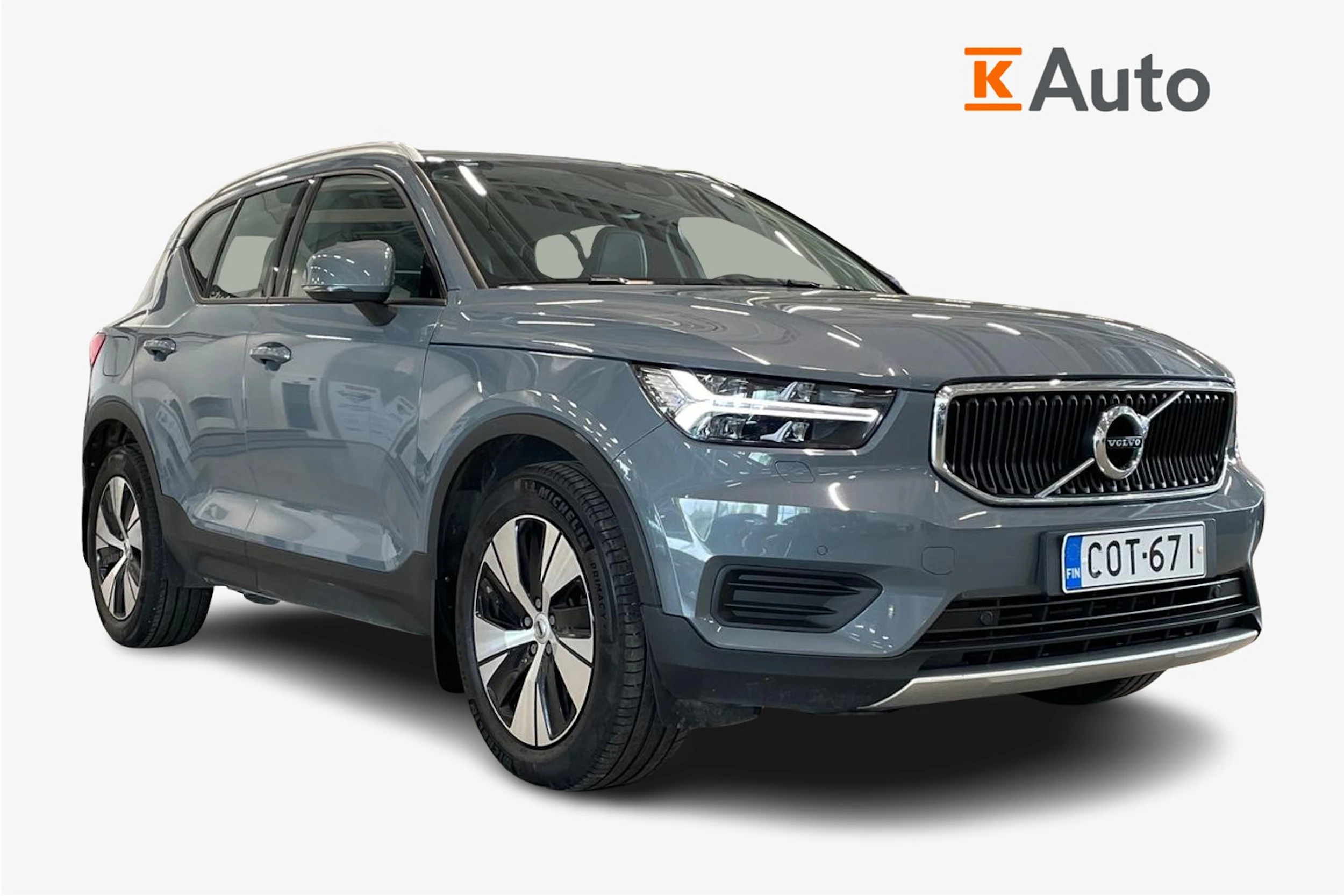harmaa Volvo XC40 2020 kuva 1.