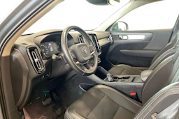harmaa Volvo XC40 2020 kuva 6.
