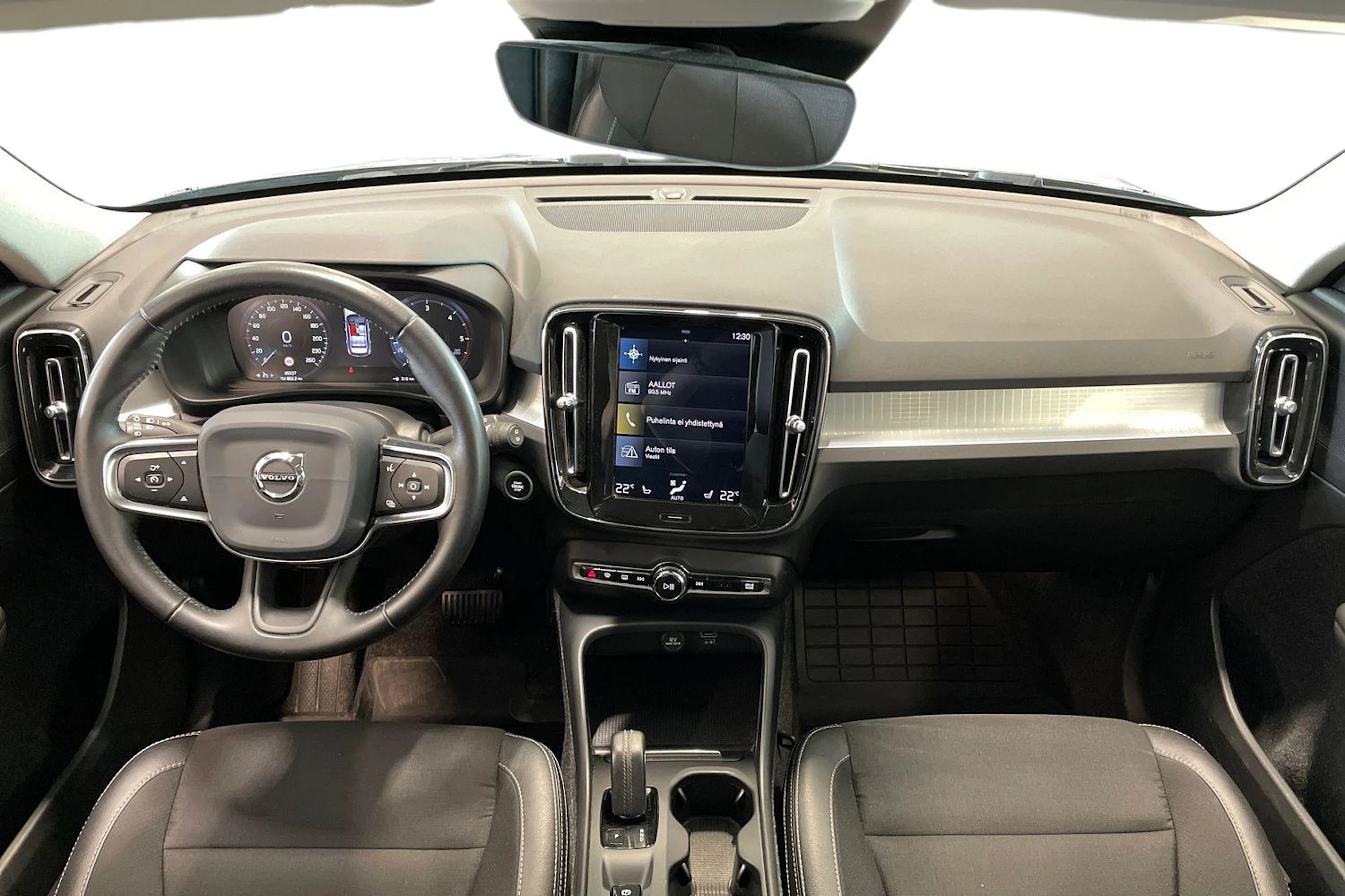 harmaa Volvo XC40 2020 kuva 7.