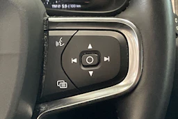 harmaa Volvo XC40 2020 kuva 14.